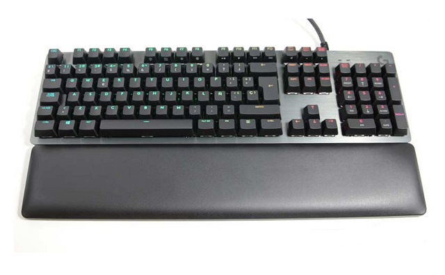 Logitech G513 Gaming Keyboard with mechanical switches