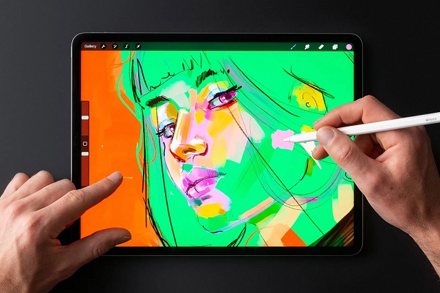 iPad Pro Tablet with Apple Pencil 2 for Animatio
